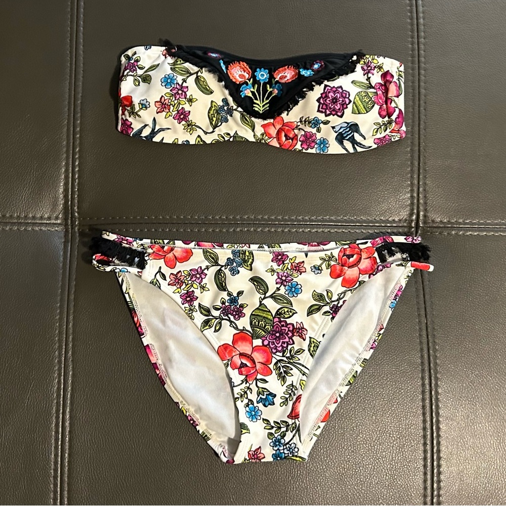 Beautiful Floral Strapless Bikini